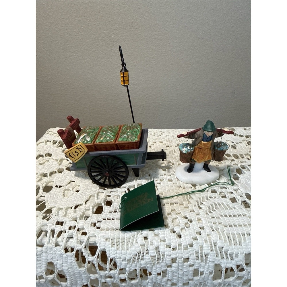DEPT 56 HERITAGE VILLAGE Dickens Accessory CHELSEA MARKET FISH MONGER and CART